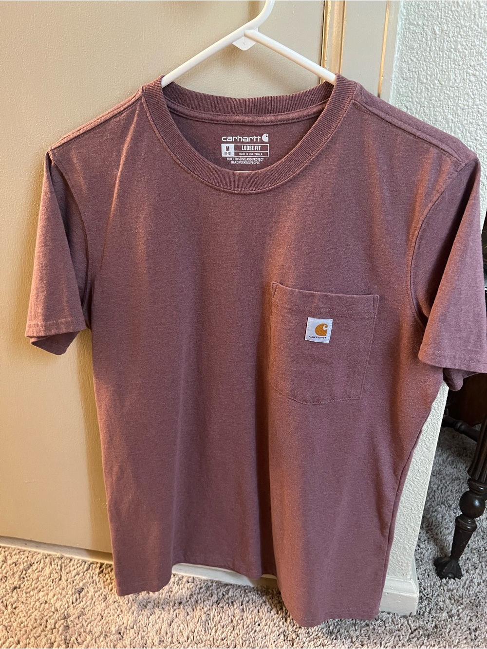 Carhartt Women Medium Short-Sleeve Pocket Tee in Plum
